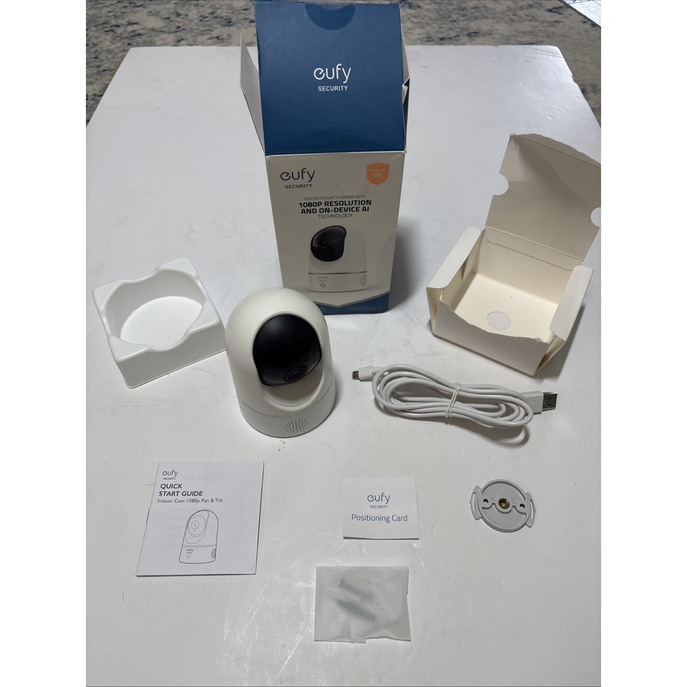 eufy E220 Indoor Security Camera 3MP Wi-Fi Baby Pet Monitor Night Vision EUC